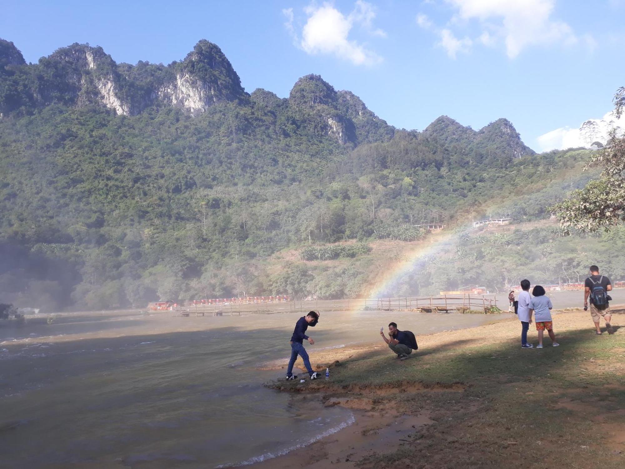 A Sy Ban Gioc Homestay - Nha San Da Co Cao Bang Luaran gambar