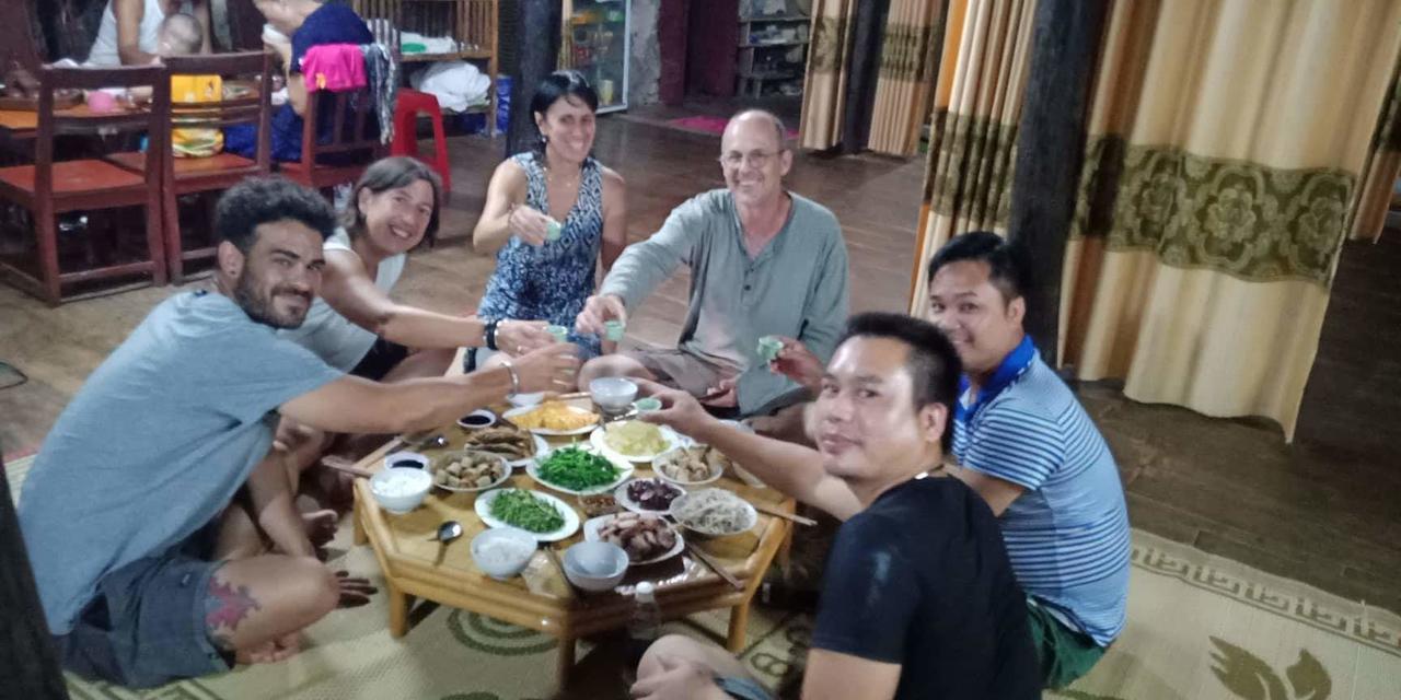 A Sy Ban Gioc Homestay - Nha San Da Co Cao Bang Luaran gambar